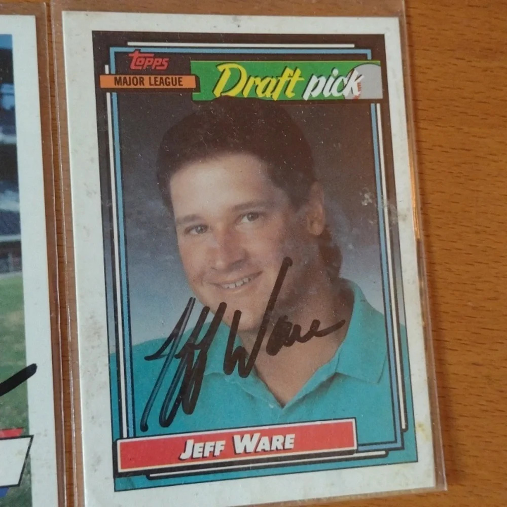 Autographed Rookie BB CARDS - Picture 3 of 5